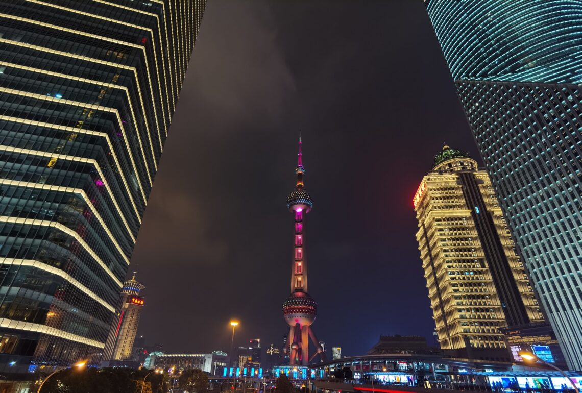 Torre Pérola do Oriente em Xangai - Kalan Gao no Pexels